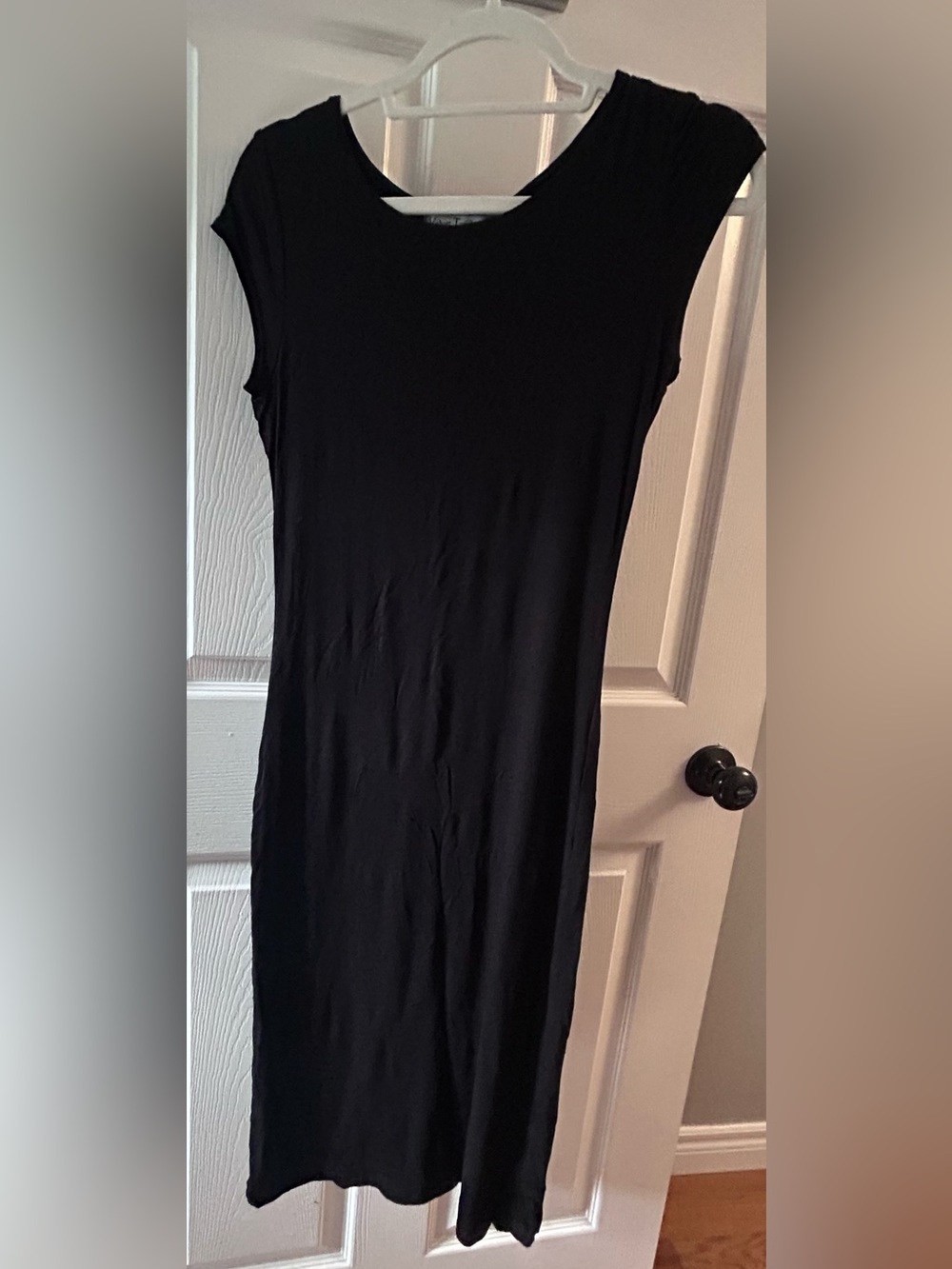 Velvet Torch Black Sleeveless Midi Dress